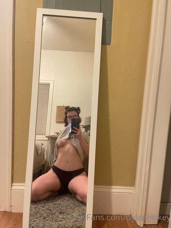 Friends mirror