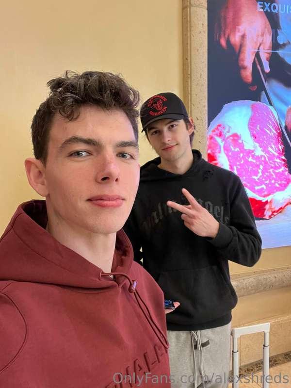 In Vegas with @darrelljones and we got a room to ourselves…...