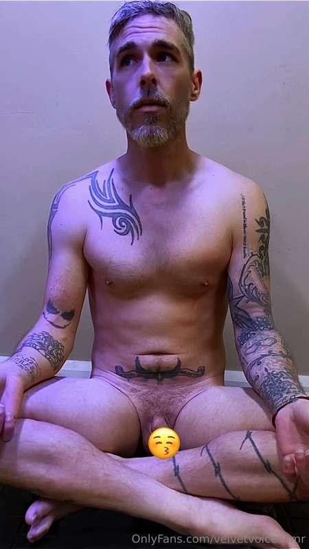 Naked yoga🧘🏻