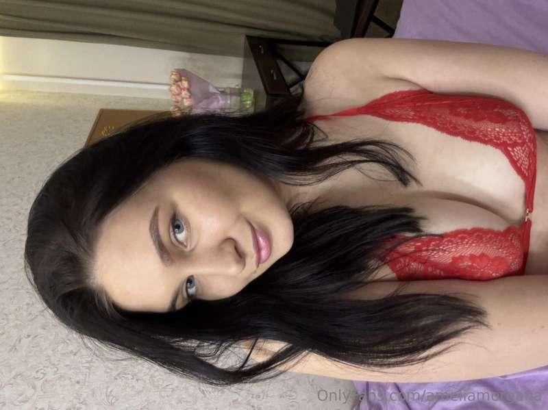 Always horny and lonely @black.goddess has already warmed he..