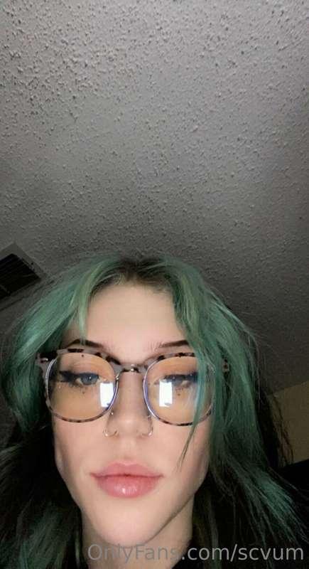 i looked pretty last night, but i’d look prettier with ur nu..