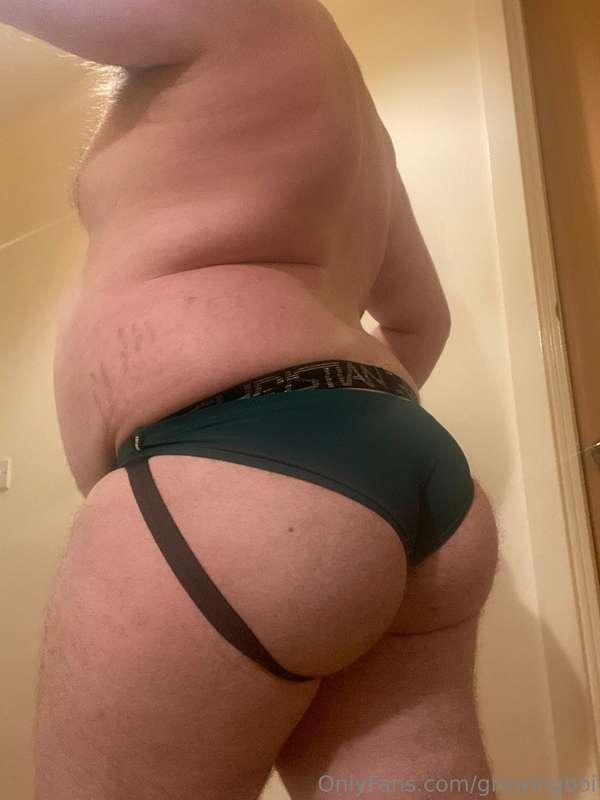 get yourself more twink friends who want you to try and sque..