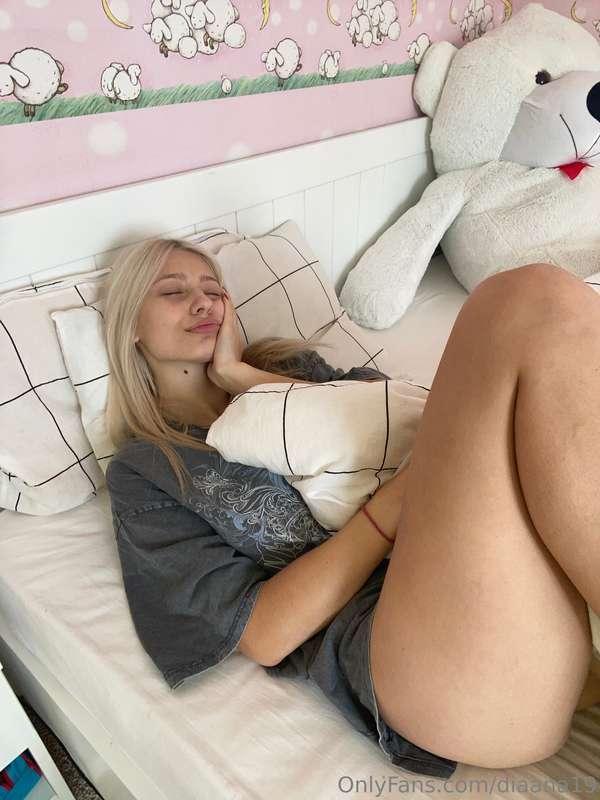 what would you do if you woke up with me, honey? 😜