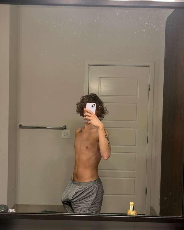 whos gonna help me w this ???