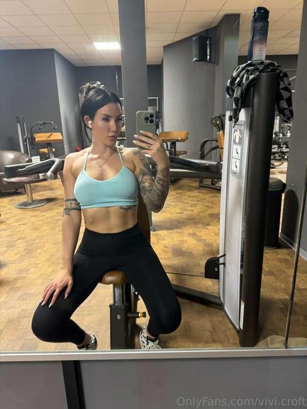 Wanna be my personal trainer?😋