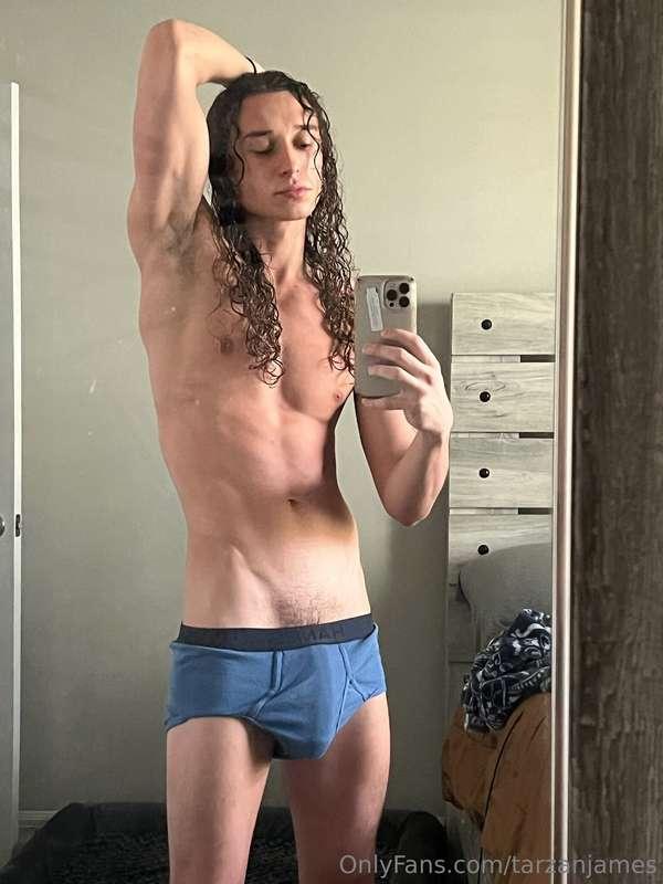 Hey, babe! I've got a video just for you, so go ahead and ch..