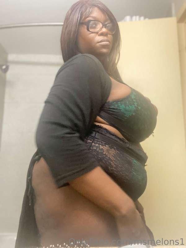 Jiggle gang in full effect 🥰
Email for new vid : msmelons1@g..