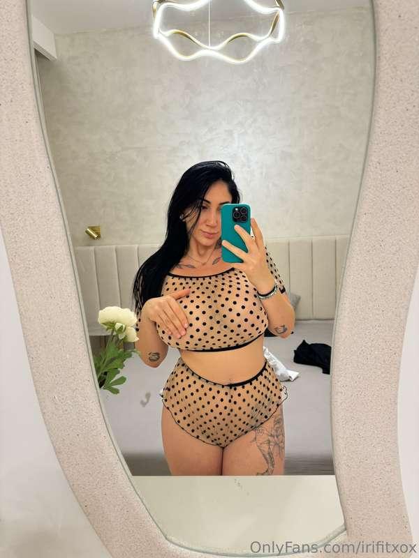 Which part of my two piece are you taking off first, 👆 or 👇?