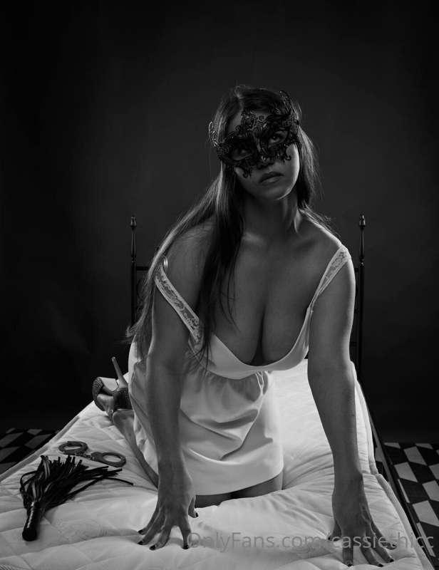 I’ve always wanted to play strip poker ♣️♦️♠️♥️ The trouble ..