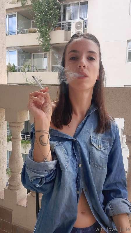 smokingjulie image #4