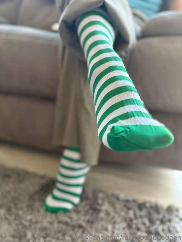 mrs_footjobqueen image #0