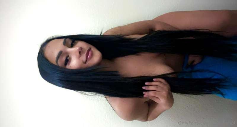 Baby I bought new lingerie, guess what color it is 👄