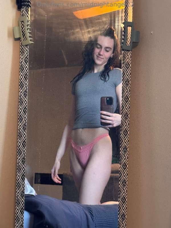 Pick one and get a present 😘💦🥵🤭 you will not believe what I ..