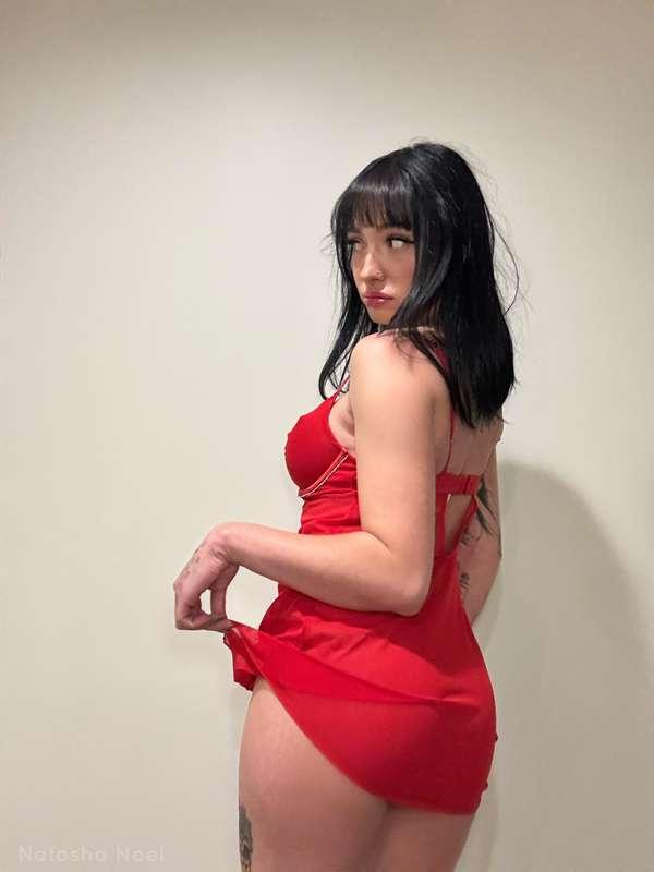 You like when I wear red… or when I start taking it off? 💗