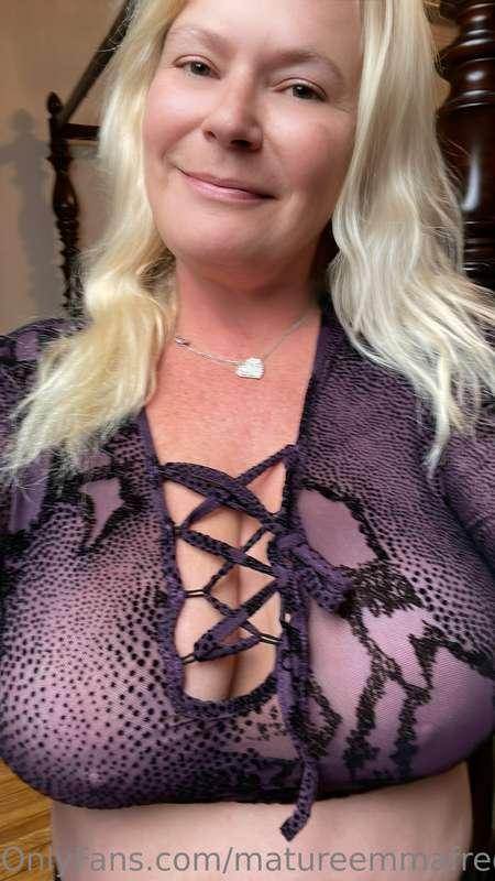 matureemmafree image #0