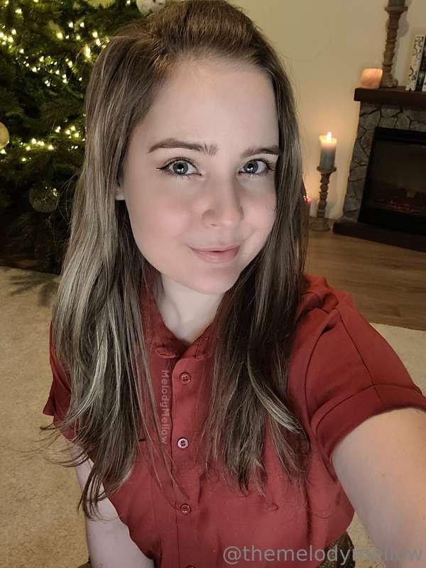 Merry Xmas Eve! 🥰 I am online on CB to hang out tonight and ..