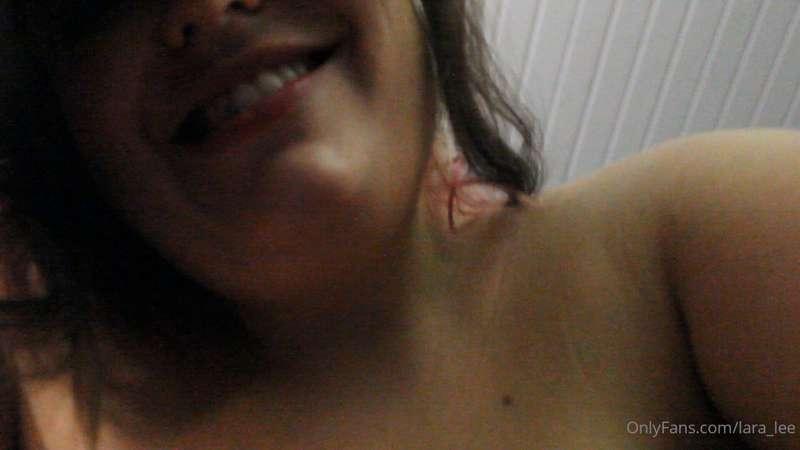 Can I sit on your face?

Sub to VIP to see more 
@thelara_le..