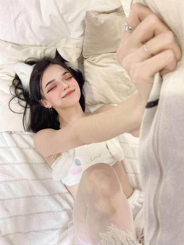 temikmiufeet image #5