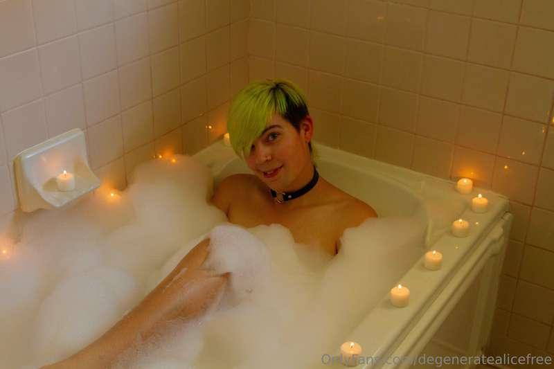 📸This is one of the dirtier baths I have ever taken.
✉️Did y..