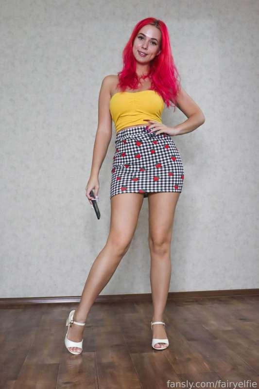 Do you like my sandals?


#fyp #sandals #heels #shoes #tightskirt #redhair #altgirl 