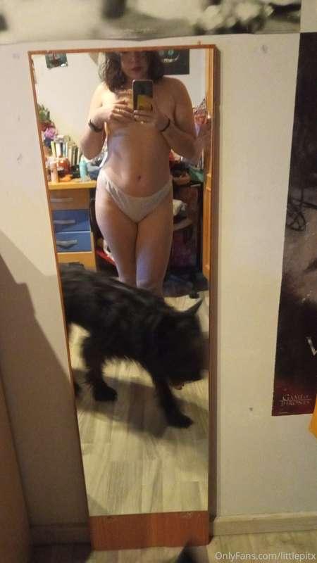 morning everyone 
i'll take some new pics soon so let me kno..