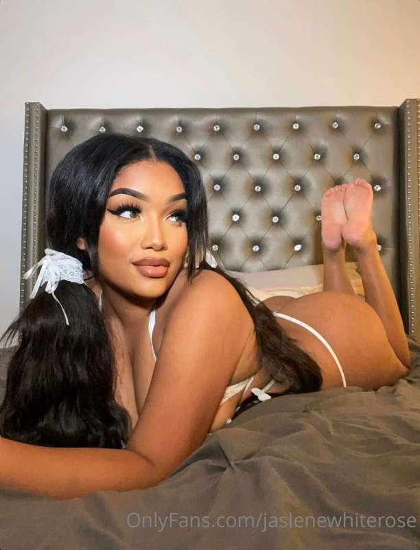 jaslenewhiterose image #0