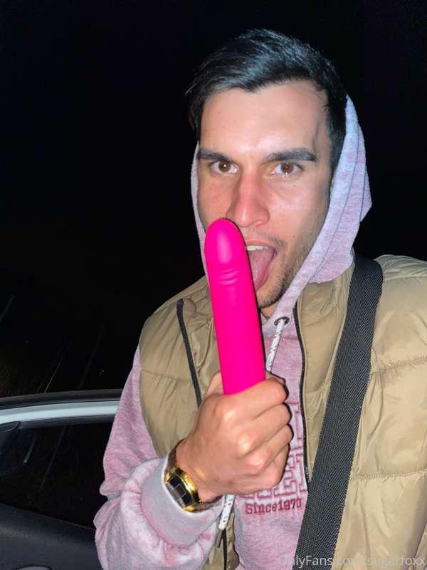 You want videos and pics with my new dildo?😈😈🔥🔥