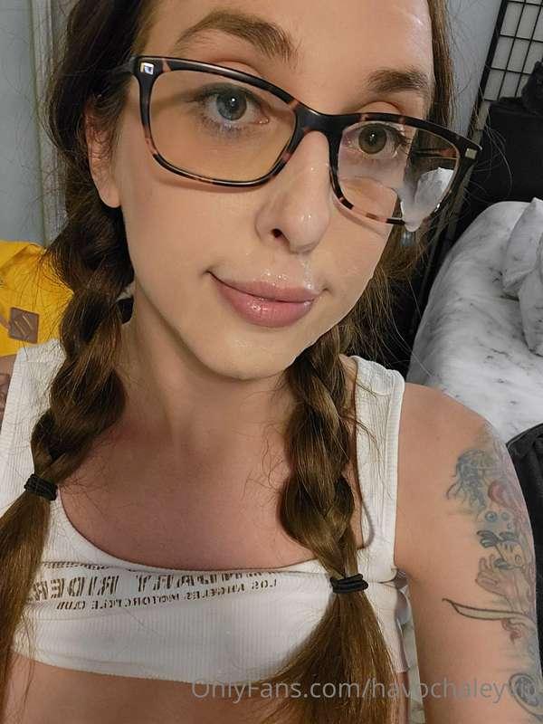 Don't I look adorable with cum all over my face 😋💕 *last one..