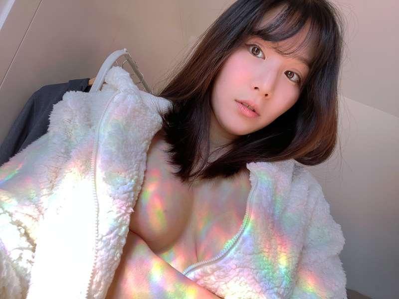 Sunlight and boobs ❤️