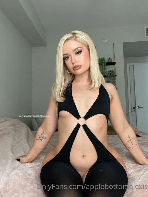 Hi baby 🖤