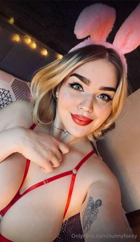 Hi there😘, I created this page to share my passion and lust ..