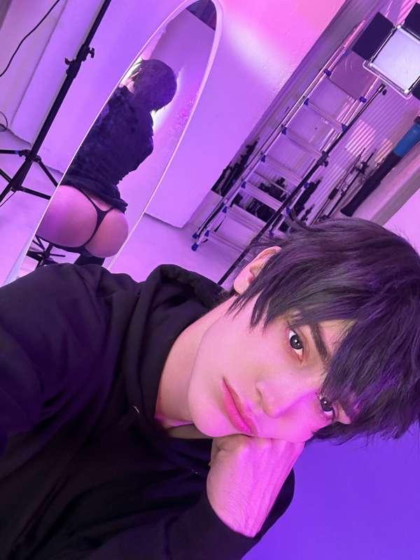 𝗗𝗢𝗢𝗠𝗘𝗥 𝗕𝗢𝗬🎮 selfies
