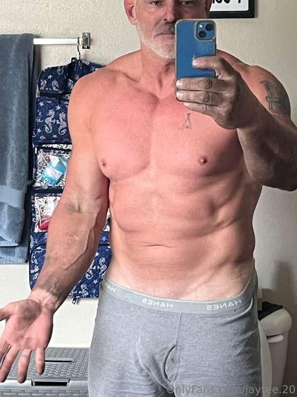 Shower time!! Who’s helping me???💦🍆