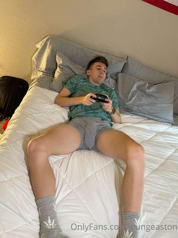 Hey guys WELCUM to my OF !! 🔥 I’d love to chat and get to kn..