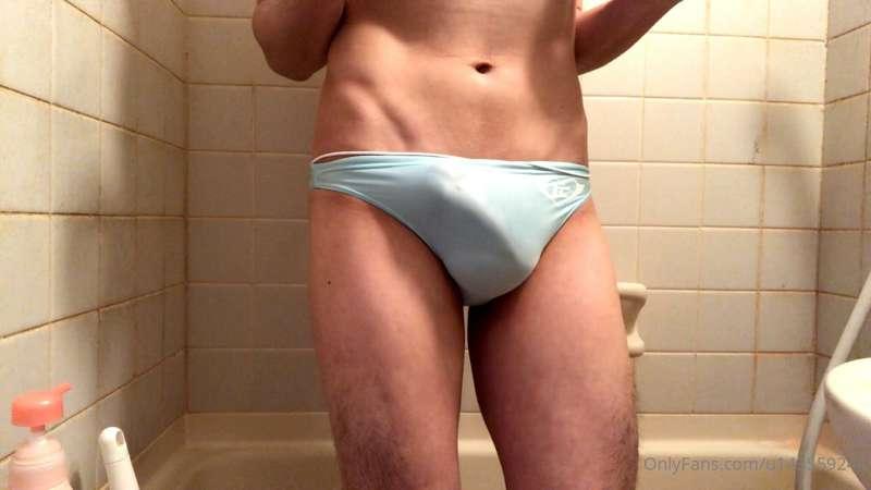 競パンオナニーしました(´ω｀)
スイムショップイノウエの極パンですが、めっちゃ透けますw
動画は鋭意編集中です(´∀｀..