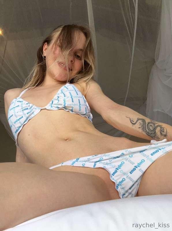 Looks like it's getting a little hot in here🥵₊°𖨂 . 🫧