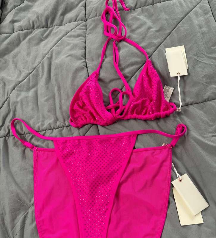 Going to a pool party today. Want to see it on?