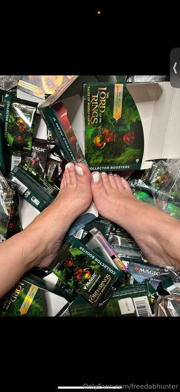 Wanna play magic free feet’s