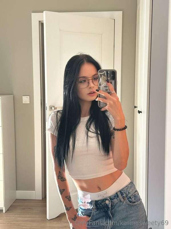 I guess it's my fetish for mirror pictures😉