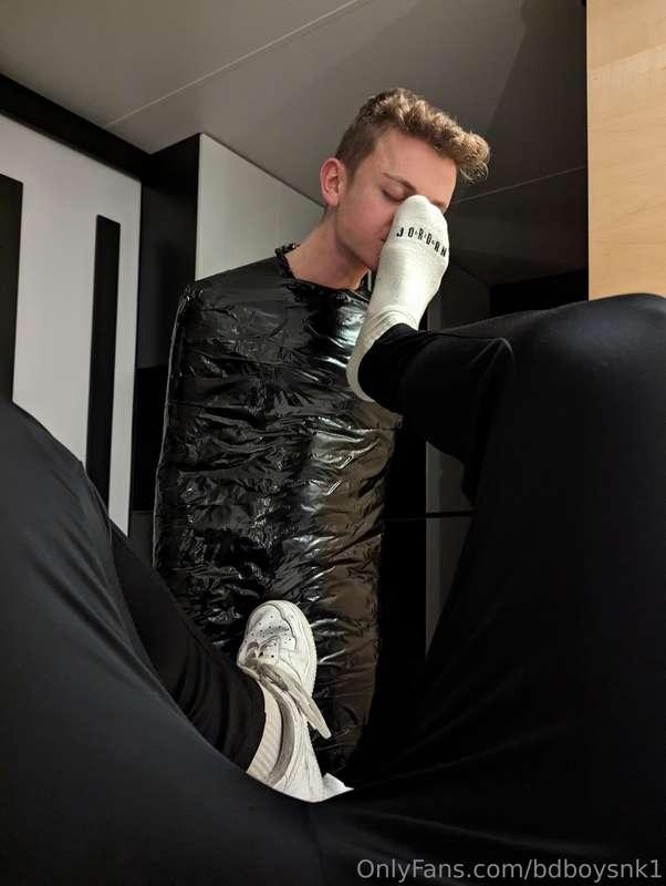 Want to see THE Videos?😏Follow-> @naughtyboyger ⛓️🧦👟💦😈