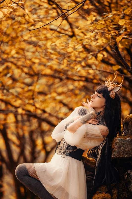 autumn leaves fuel me to exist for the rest of the year hone..