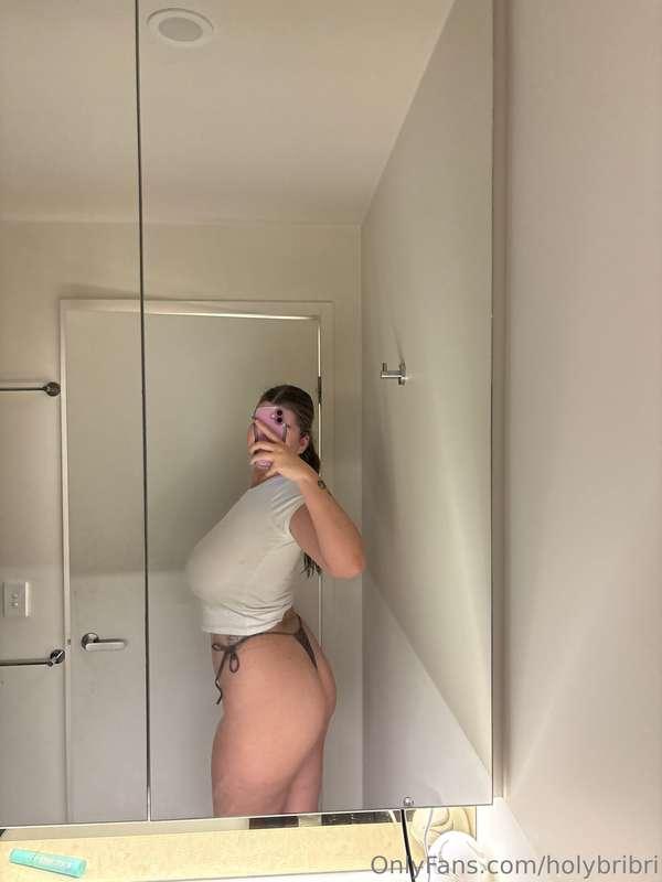 Don’t stare too long I might get ideas 🤭