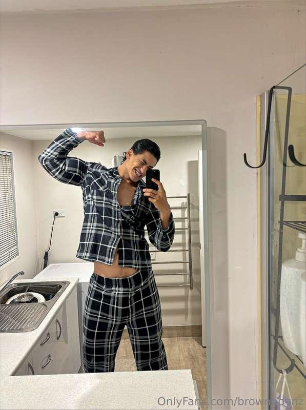 Y’all like my cute PJ set 🙈