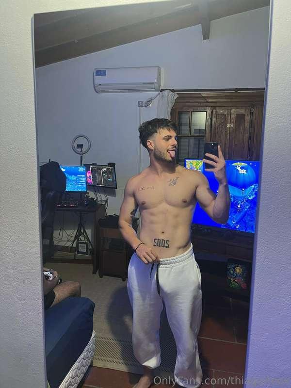 😋