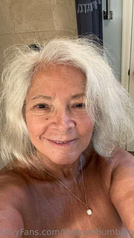 thebumbumbaroness image #0