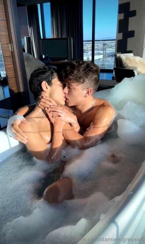 damien.greyxxx image #0