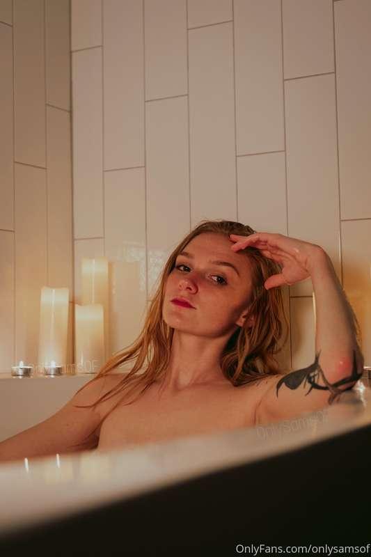 Happy Relaxation Day 🛀 Wanna get in with me? I can help rub ..
