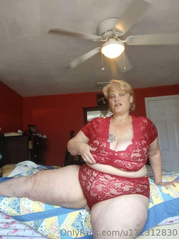 How does my tits 👿 look in this outfit?