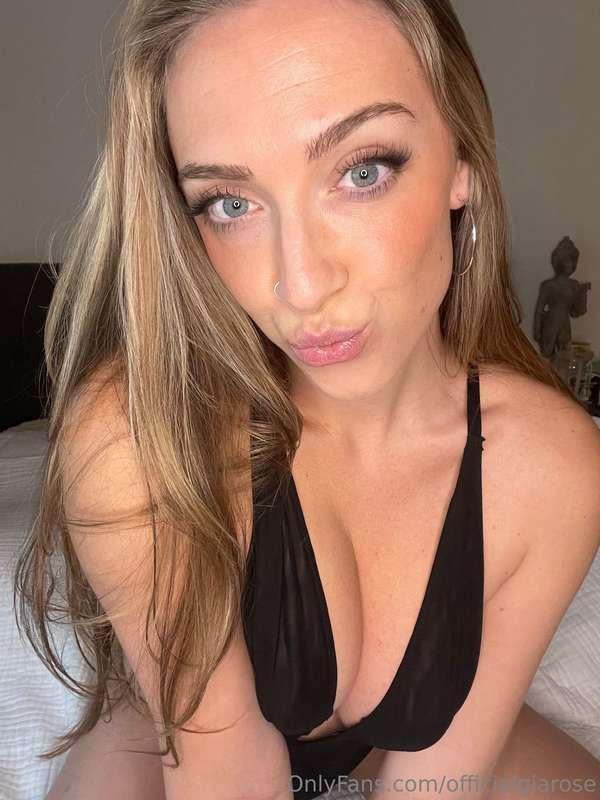 officialgiarose image #1