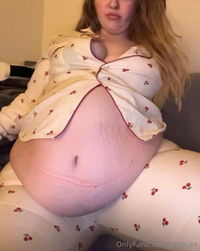 You called for an overly stuffed milf?